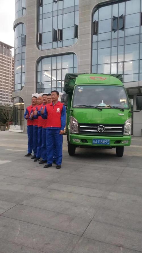 搬家不再头疼 探秘一支由资深师傅组成的精英搬家团队